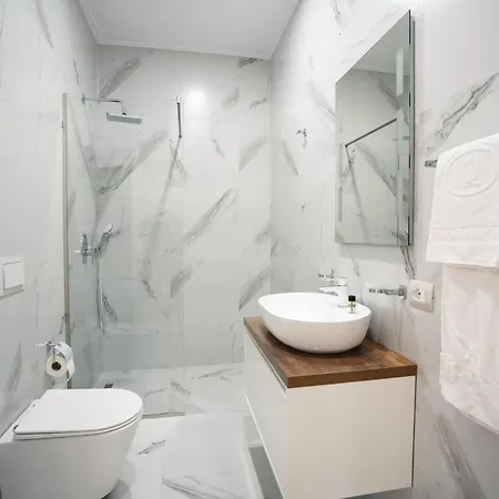 Elite Apartahotel 4*