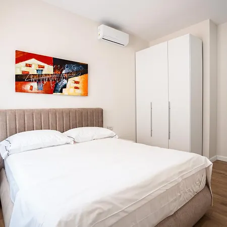 Elite Apartahotel 4*