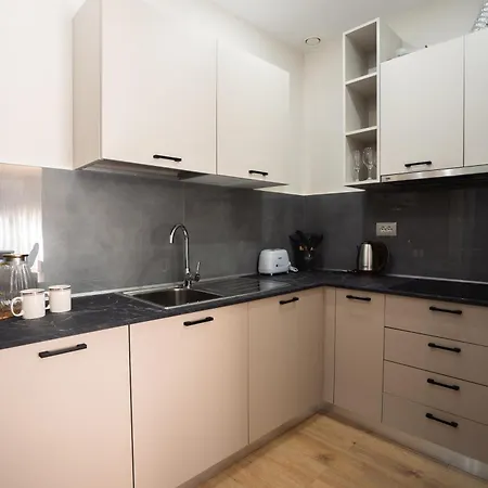 Elite Aparthotel 4*